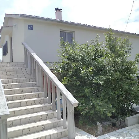 Апартаменты Jole Шибеник